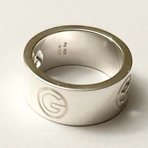 Gucci Woman’s G Ring Size 6 with Tags Pouch and Box NEW